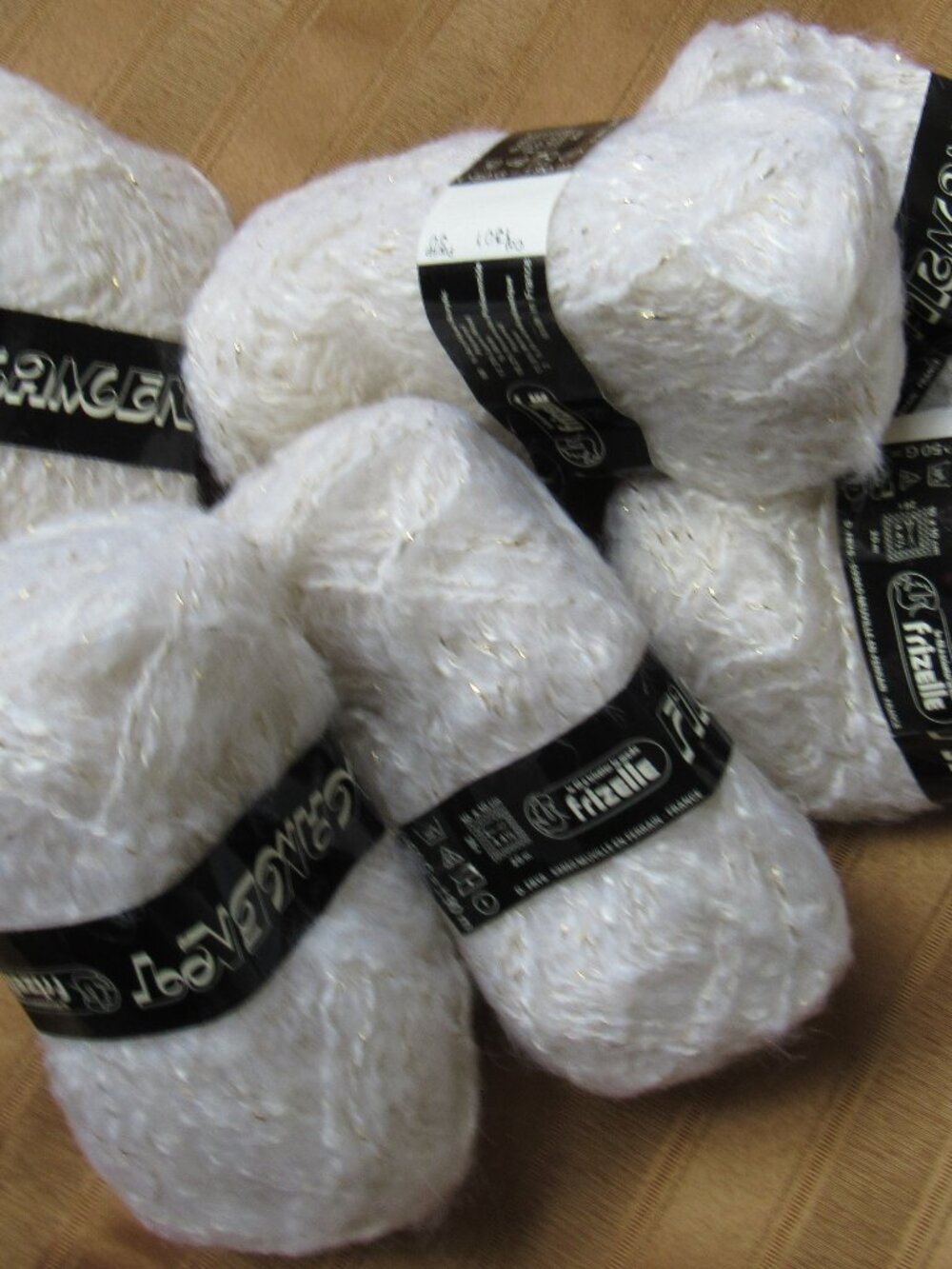 10sks Frizelle Yarn, White, 17.3 % wool, 11.5 % mohair. made in France, 50g(90m)